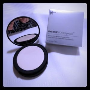 IT BYE BYE PORES pressed